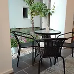 Apartment Downtown Deluxe *